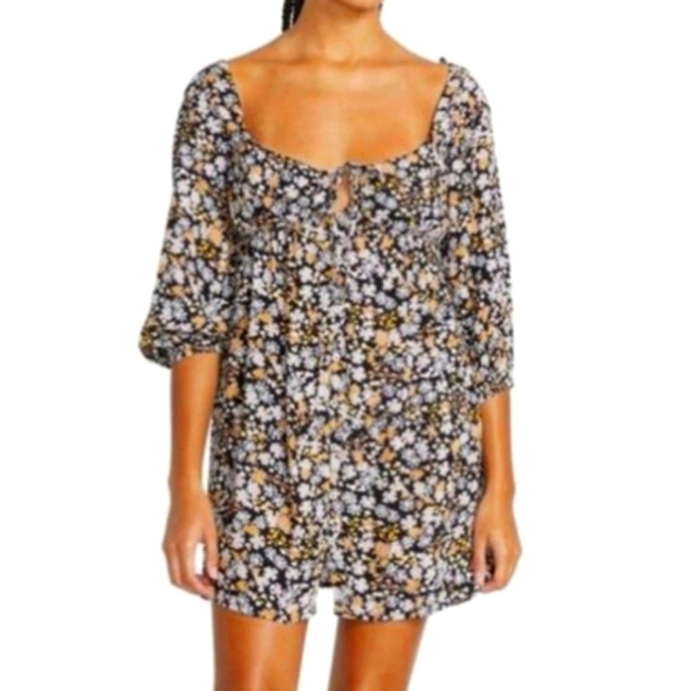NWT Volcom Black and White Fitted Dress